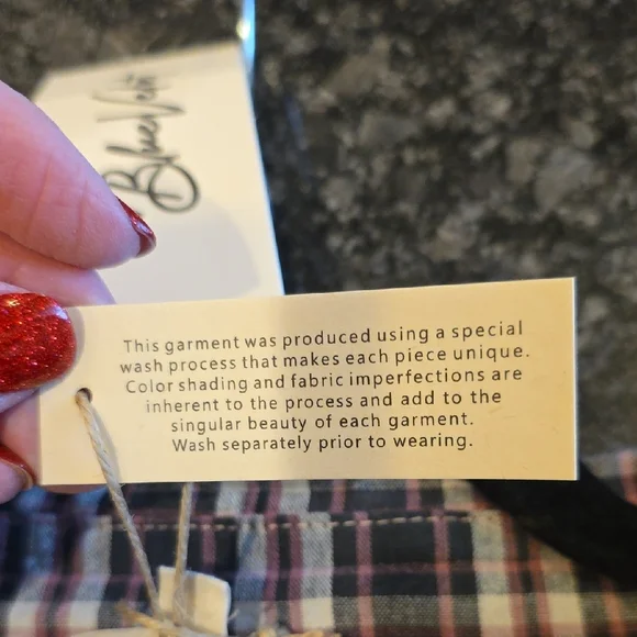 NWT Blue Velvet Plaid Button Down Shirt Size Medium - Cool Detailing! - Picture 14 of 16